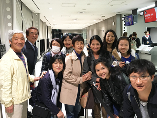 成田から帰国の途に